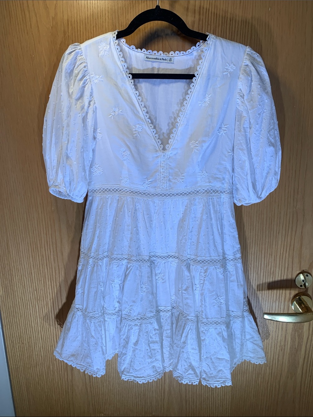 Abercrombie & Fitch 100% Cotton White V-Neck Tiered Dress - Size XS